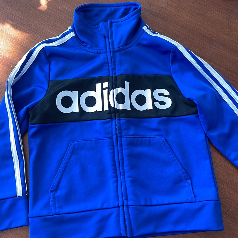 Adidas sweatshirt size 24M